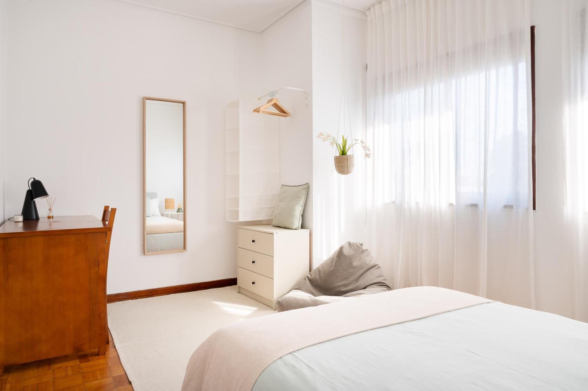 Апартаменты ! Bright 2Br Hammock Flat ! Praca Da Republica Порту Экстерьер фото